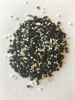 Akvariegrus 2,5kg sort og hvid 1-2mm